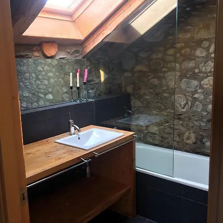 Casa De Poble Acollidora,amb Llar De Foc,