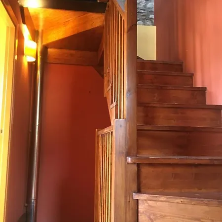 Casa De Poble Acollidora,amb Llar De Foc, Holiday home Bourg-Madame